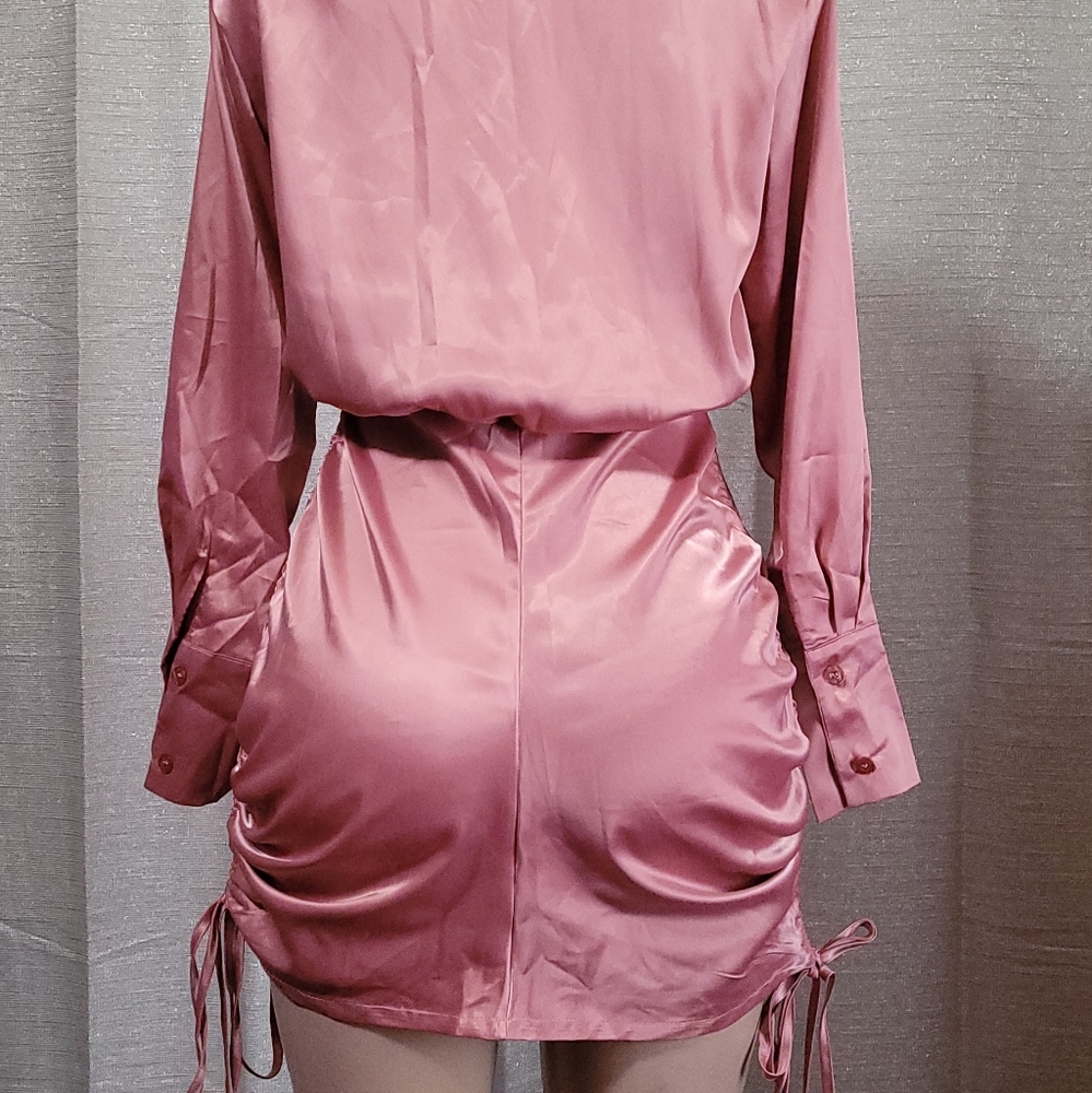 Minj dress new size M strech material. Price with a bundle. - Picture 6 of 8